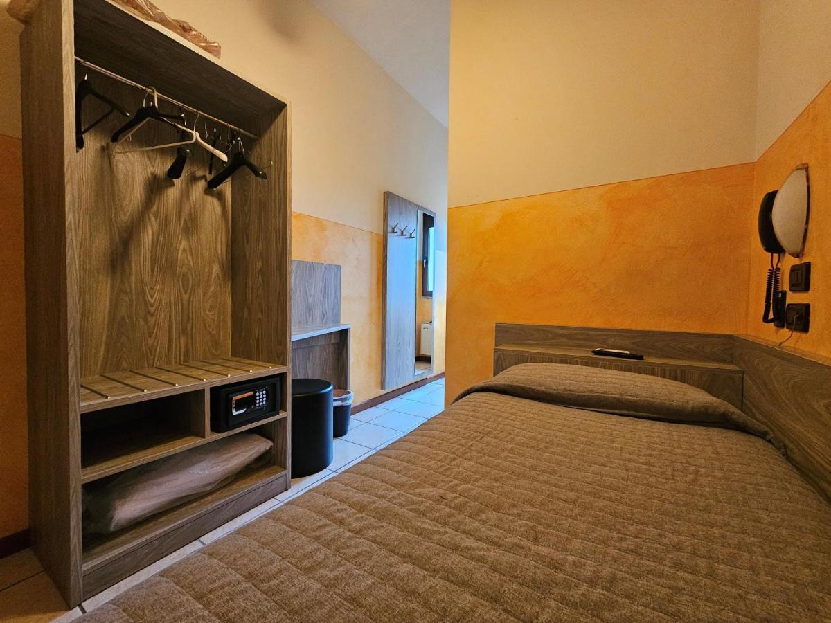 Hotel Euro Castegnato Exterior foto